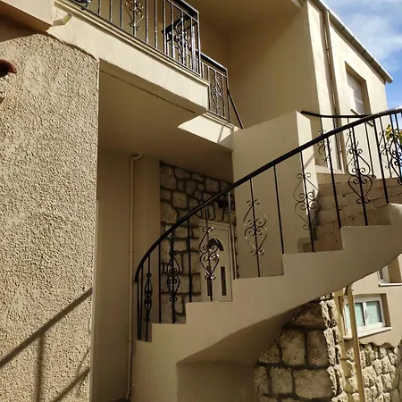 λαγουδόσπιτο Vakantiehuis Pavliani